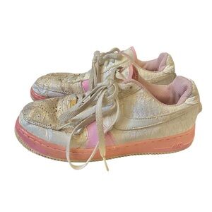 Nike Air Force 1 Low-Top Pink and White Fashion Sneakers